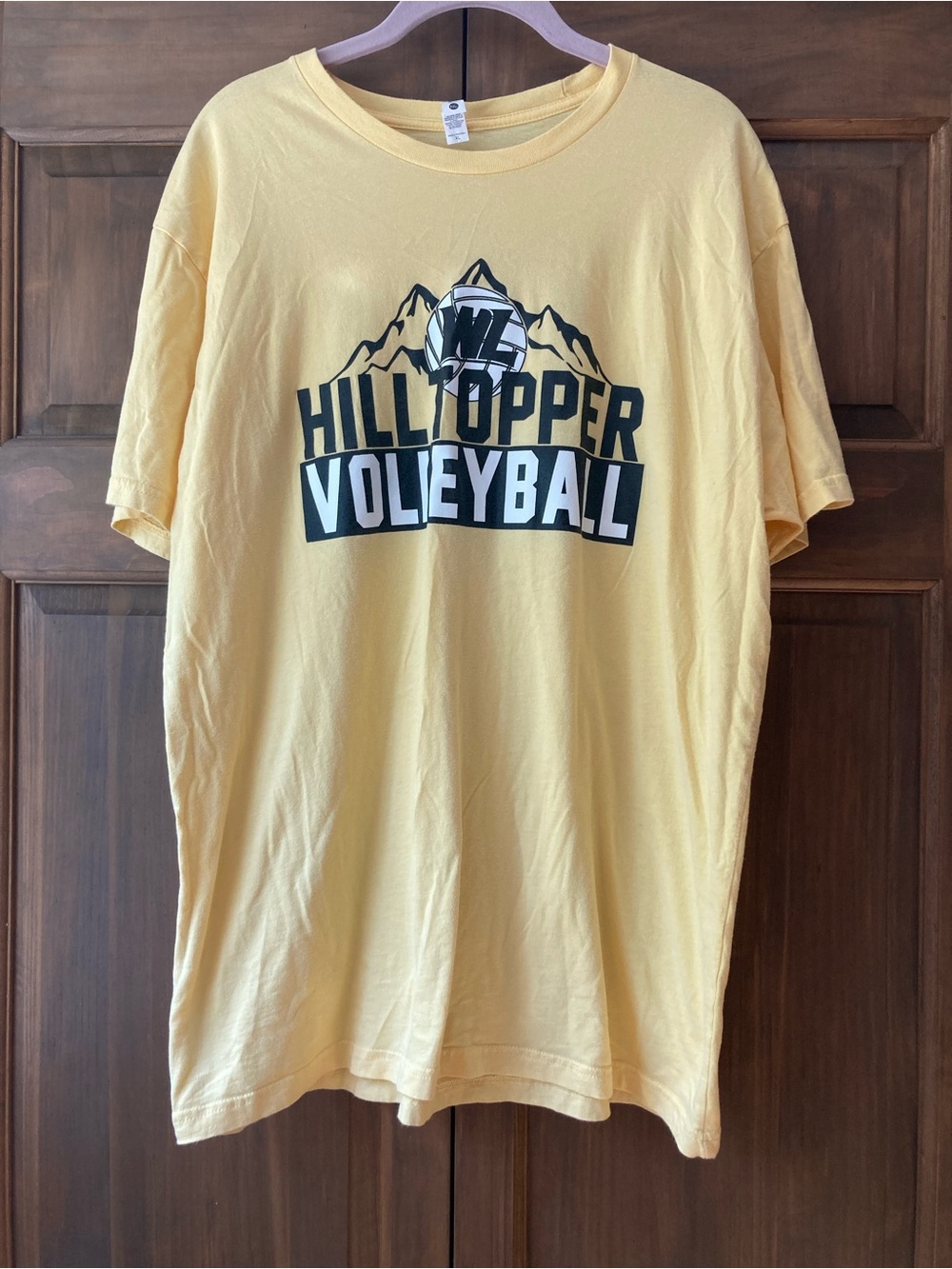 5/$15 West Liberty Hilltopper Volleyball Light Yellow Tee XL